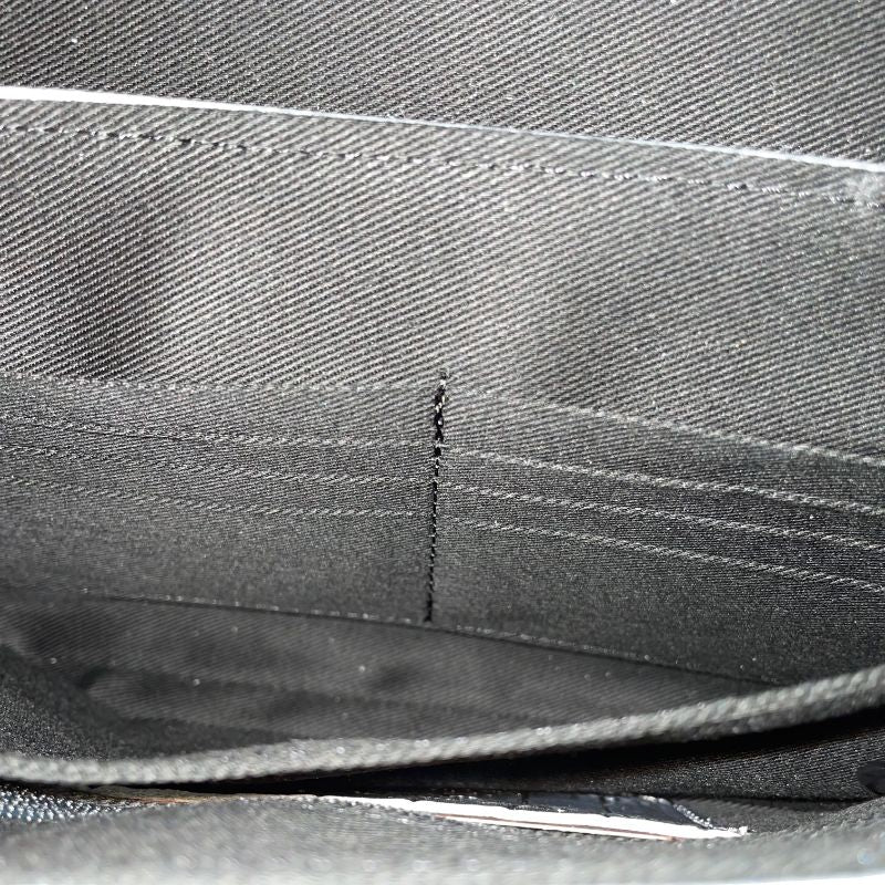 34. Shoulder Wallet (Tribeca Line)
